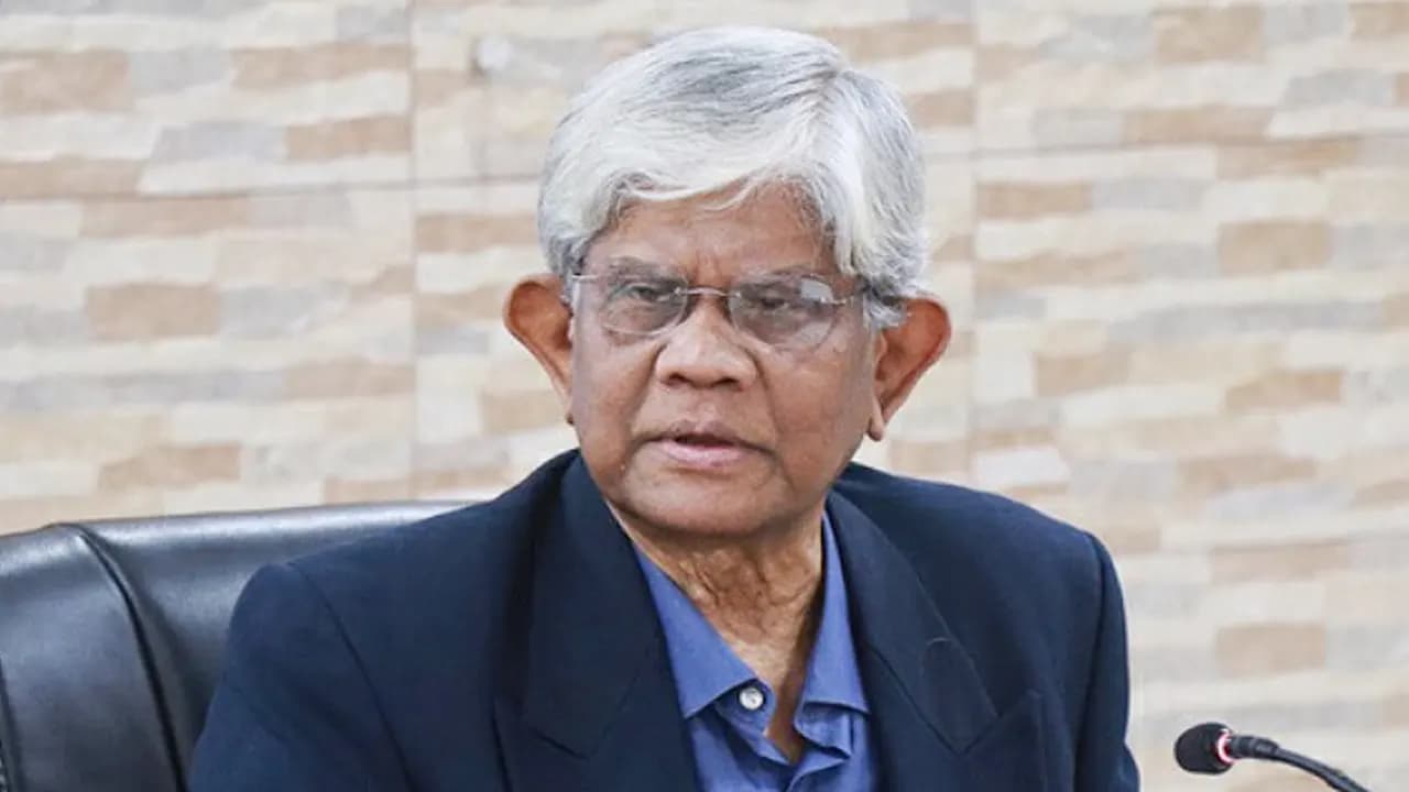 ধারের টাকায় অর্থনীতি এগোবে না, অভ্যন্তরীণ রাজস্ব বাড়াতে হবে