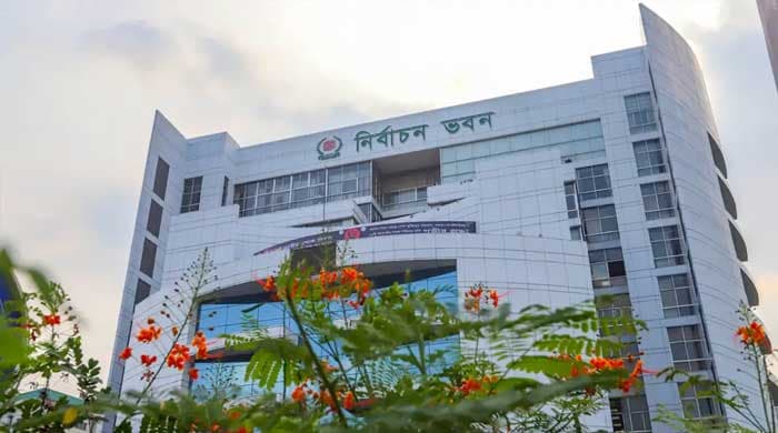 Thumbnail for নির্বাচনি পোস্টার মুদ্রণ থেকে বিরত থাকতে ছাপাখানাকে ইসির নির্দেশ