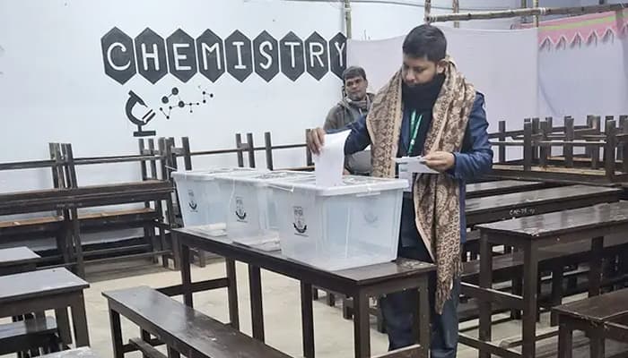 Thumbnail for শীতের সকালে ভোটারের চাপ কম জকসু নির্বাচনে