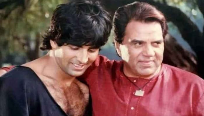 Thumbnail for ধর্মেন্দ্রর প্রয়াণ, আবেগঘন পোস্ট অজয়-অক্ষয়দের