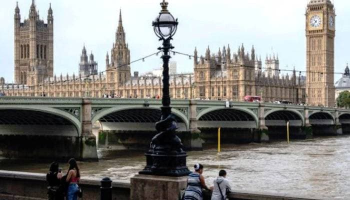 Thumbnail for যে দেশ ভ্রমণে ভিসা ছাড়াও লাগবে আলাদা অনুমতি!