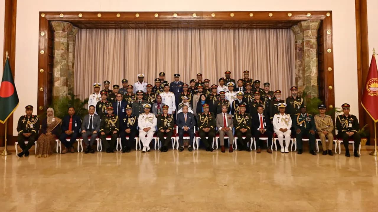তাদের আত্মত্যাগ আমাদের এগিয়ে নেওয়ার পথ সুগম করবে : রাষ্ট্রপতি
