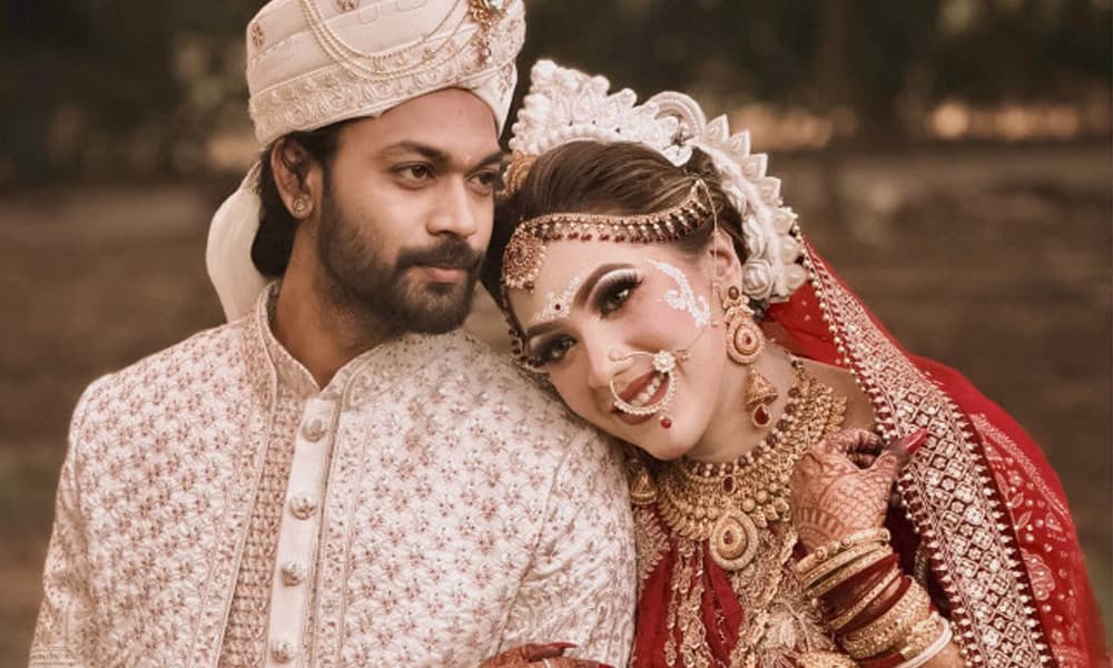 Thumbnail for ফের বিয়ের পিঁড়িতে কণ্ঠশিল্পী পূজা