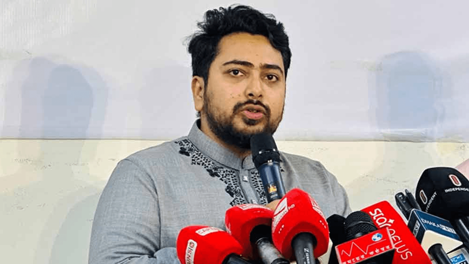 হাদি হামলা আ. লীগের ষড়যন্ত্রের অংশ: নাহিদ