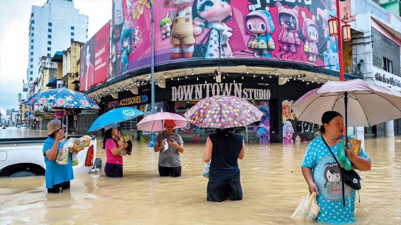 Thumbnail for তিন শতাব্দীর রেকর্ড ভেঙে থাইল্যান্ডে একদিনে সর্বোচ্চ বৃষ্টি