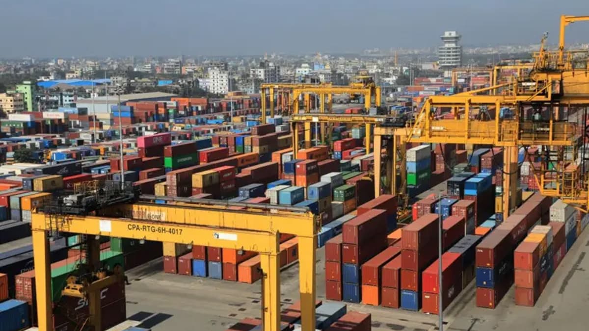 Thumbnail for চট্টগ্রাম বন্দরে বিদেশি কোম্পানিকে টার্মিনাল হস্তান্তর ঘিরে উত্তেজনা