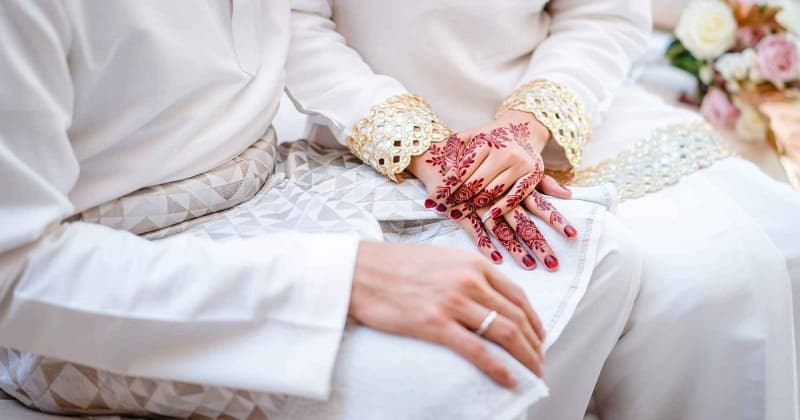 Thumbnail for https://admin.weeklyinqilab.com/storage/photos/shares/akhi/amirat marriage.jpg