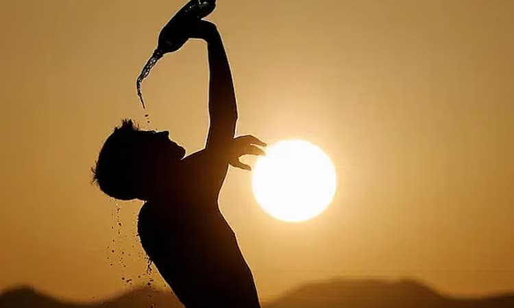 Thumbnail for https://admin.weeklyinqilab.com/storage/photos/shares/akhi/hot summer.jpg