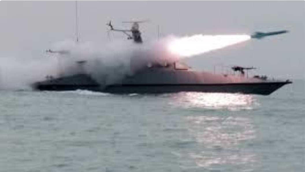 যুক্তরাষ্ট্রের সঙ্গে উত্তেজনার মধ্যেই হরমুজ প্রণালিতে ইরানের ক্ষেপণাস্ত্র পরীক্ষা