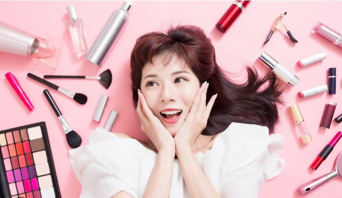 Thumbnail for শামুকের নির্যাস থেকে বিলিয়ন ডলারের বাণিজ্য: ‘কে-বিউটি’র বিশ্বজয়ের গল্প