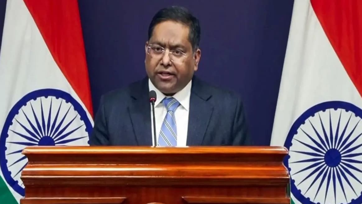 ভারতীয় নাগরিকদের ইরান ত্যাগের নির্দেশ দিল নয়াদিল্লি