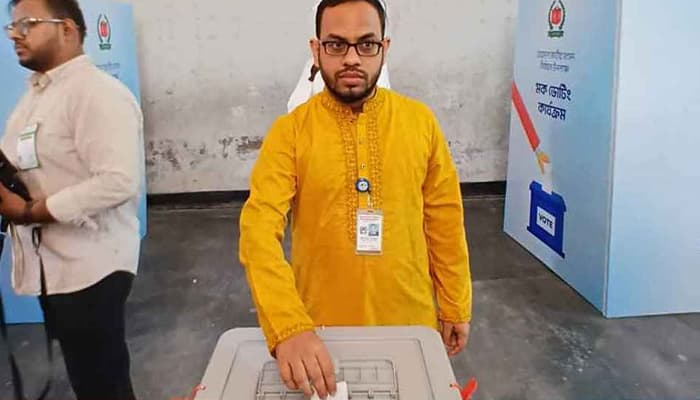 Thumbnail for মক ভোটিং- ভোট পড়েছে ৭০ শতাংশ