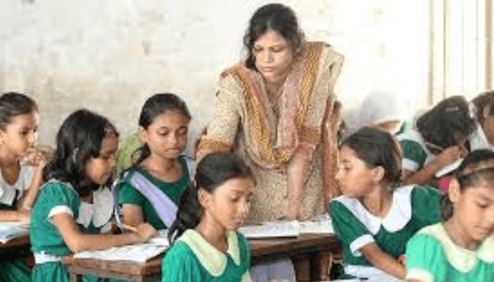 Thumbnail for প্রাথমিকে ১০ হাজার শিক্ষক নিয়োগের বিজ্ঞপ্তি প্রকাশ বৃহস্পতিবার