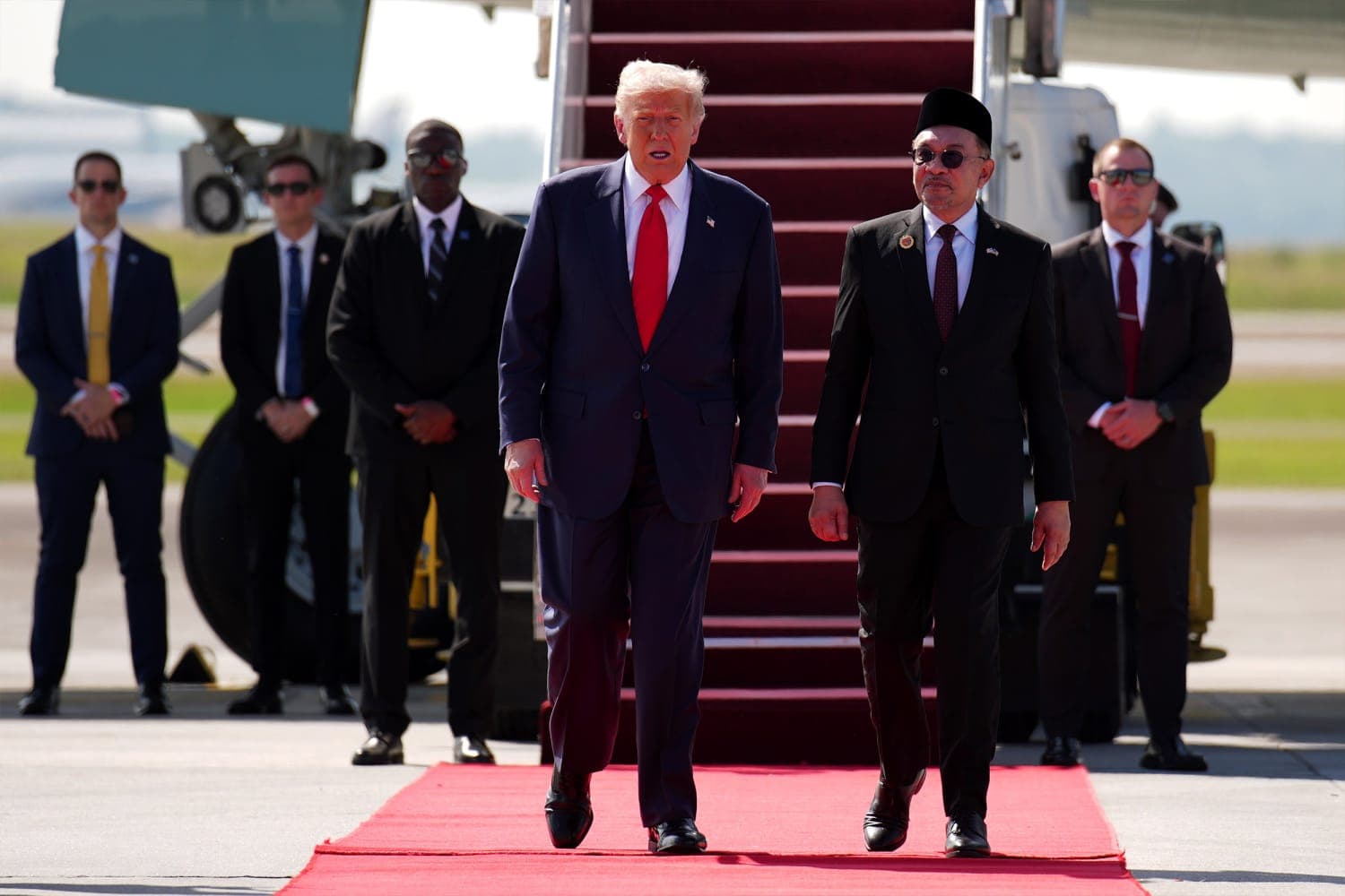 Thumbnail for ট্রাম্পের এশিয়া সফর শুরু