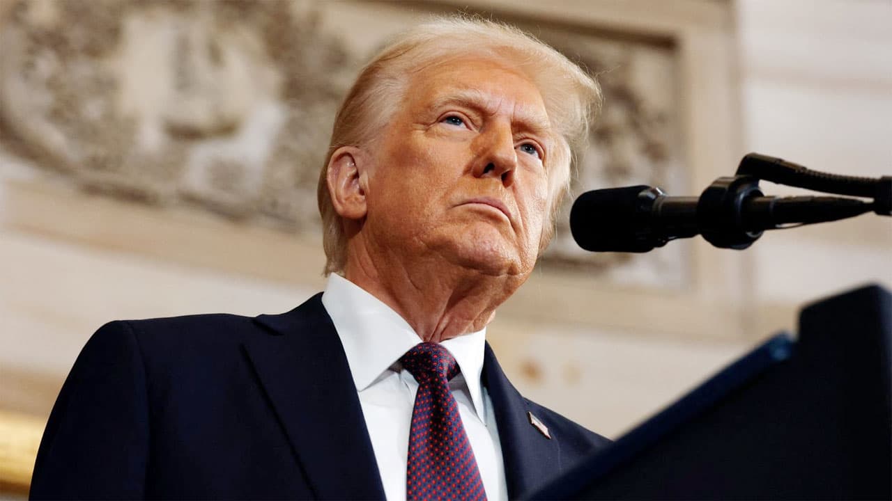 Thumbnail for কানাডার ওপর শুল্ক বাড়ালেন ট্রাম্প