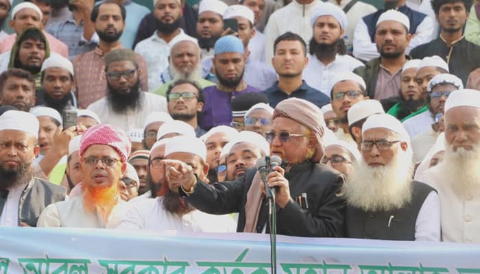 Thumbnail for মির্জা ফখরুল-ফরহাদ মজহারকে ক্ষমা চাওয়ার আহ্বান হেফাজতের