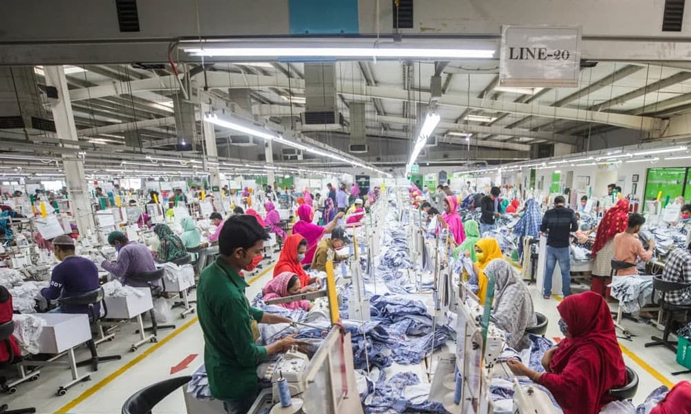 Thumbnail for বড় চ্যালেঞ্জের মুখে বাংলাদেশের পোশাক রপ্তানি: ভারত-ইইউ চুক্তি ও শুল্কমুক্ত সুবিধার অবসান