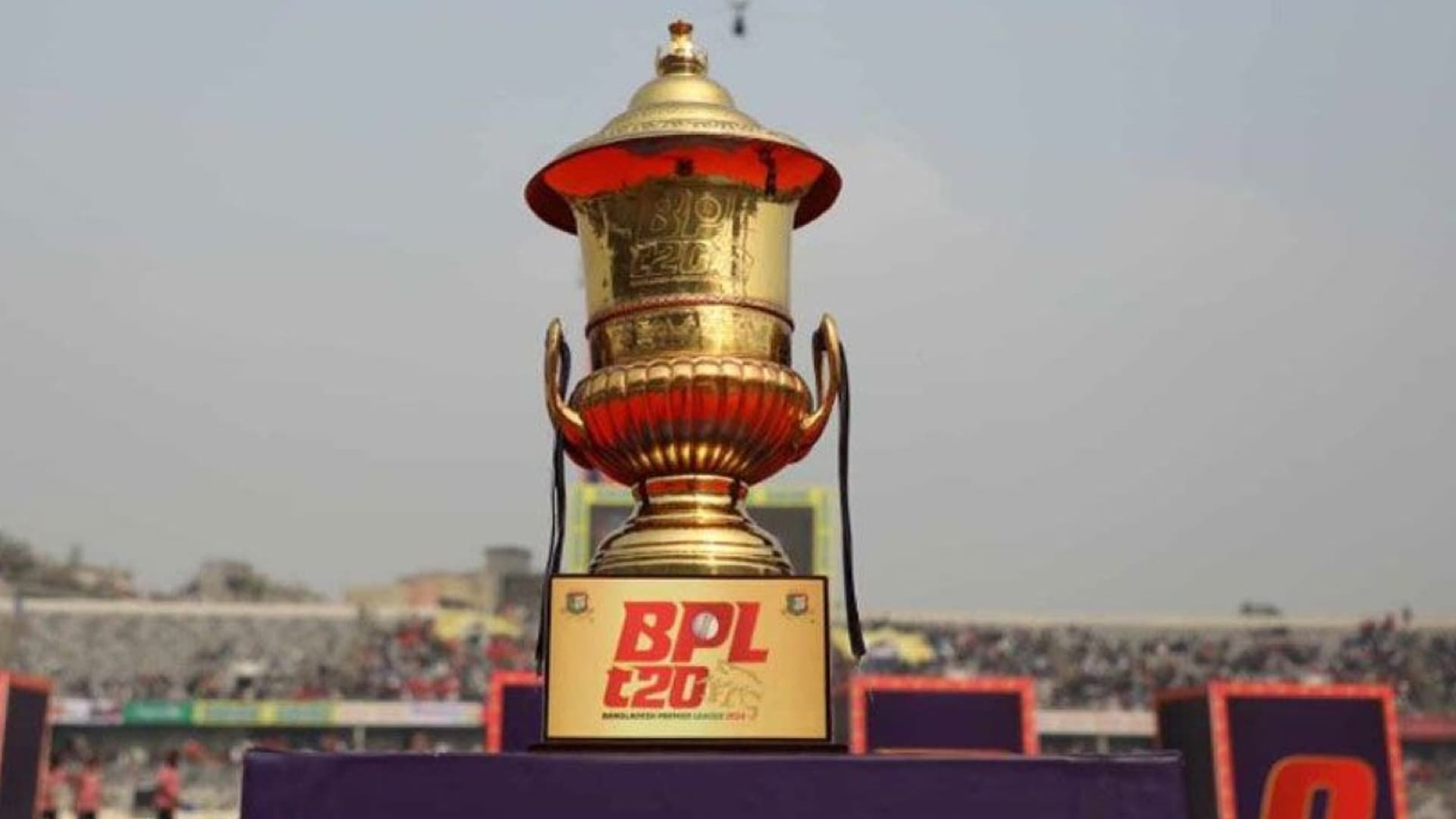 Thumbnail for ক্রিকেটারদের বিদ্রোহে অচল মিরপুর: মাঠে গড়ায়নি বিপিএলের ম্যাচ