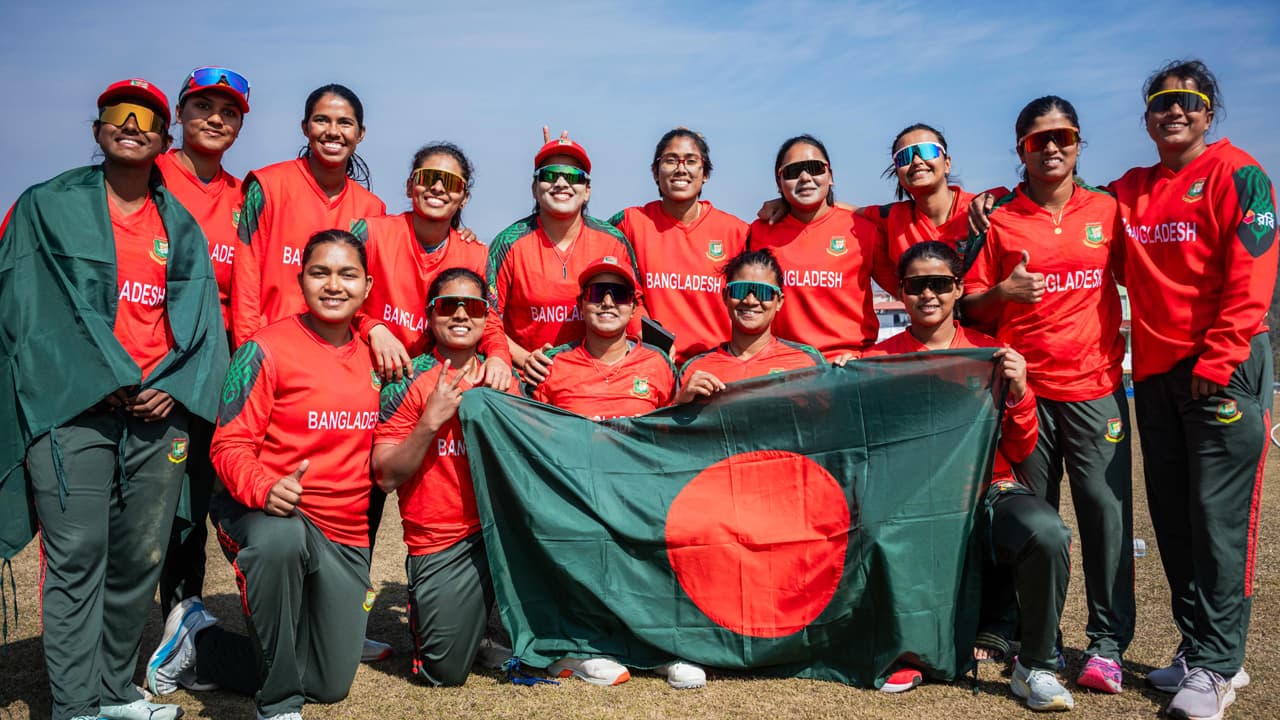 Thumbnail for নারীদের টি-টোয়েন্টি বিশ্বকাপের সূচি ঘোষণা: একই গ্রুপে ভারত-পাকিস্তান ও বাংলাদেশ