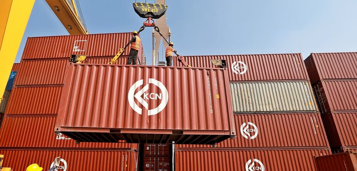 Thumbnail for কার্যাদেশ ৪০ শতাংশ হ্রাস: বিপর্যয়ের মুখে দেশের রপ্তানি খাত