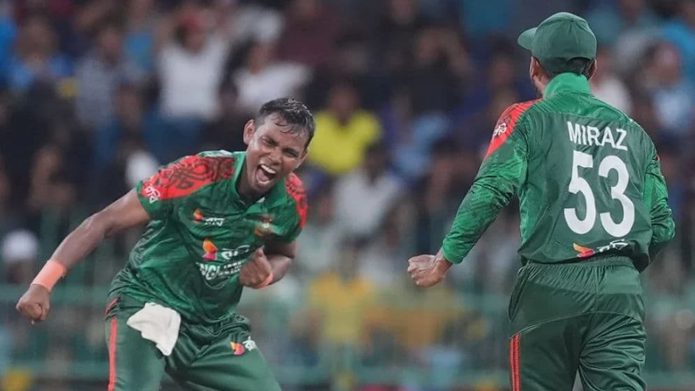 Thumbnail for মিরপুরে অবশেষে হাসলো বাংলাদেশ, তিন বছর পর ঘরের মাঠে ওয়ানডে জয়