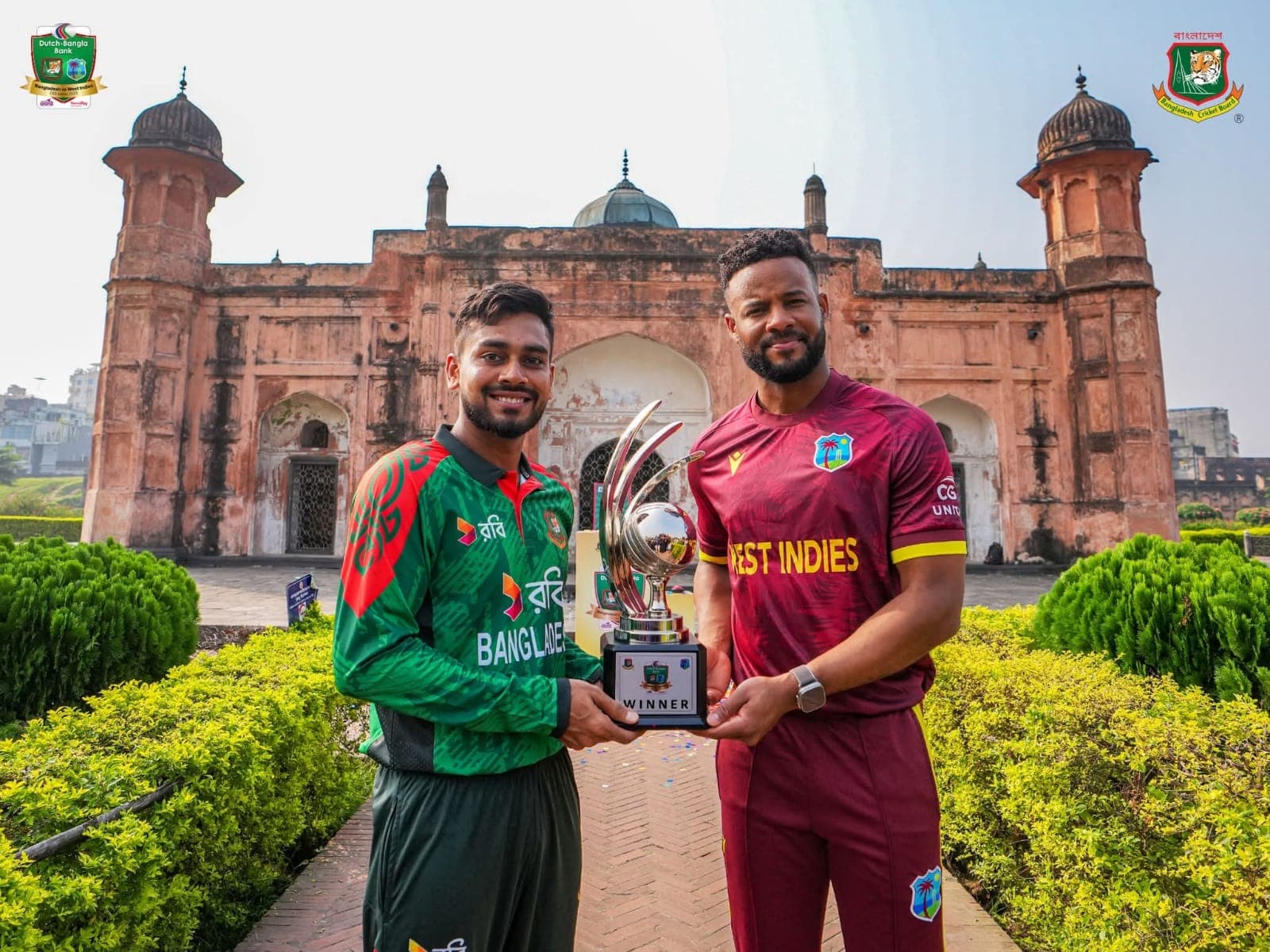 Thumbnail for টস হেরে প্রথমে ব্যাটিংয়ে বাংলাদেশ, অভিষেকে অঙ্কন