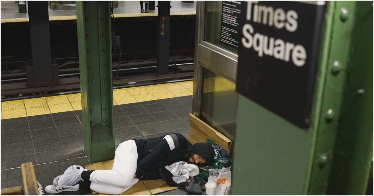 Thumbnail for মামদানি গৃহহীনদের তাঁবুতে নয়, গৃহায়নে নজর দিতে চান