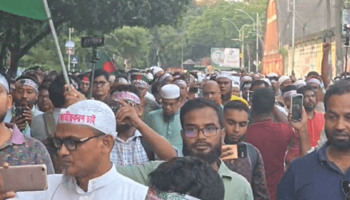 Thumbnail for বুধবার থেকে ক্লাসে ফিরছেন এমপিওভুক্ত শিক্ষকরা, শনিবারও চলবে পাঠদান