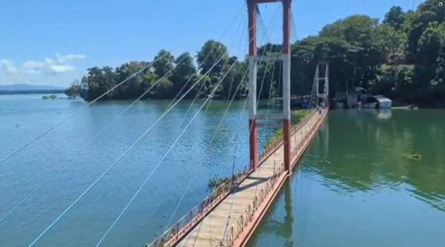 Thumbnail for তিন মাস পর ভেসে উঠল রাঙামাটির ঝুলন্ত সেতু