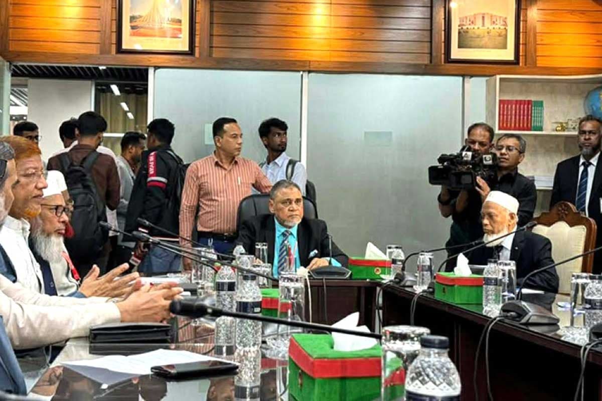 Thumbnail for সিইসির সঙ্গে জামায়াতের বৈঠকে যে বিষয়ে আলোচনা হলো