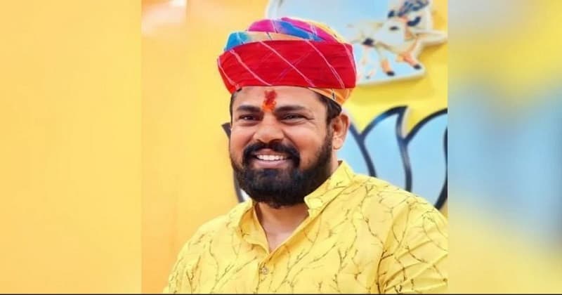 Thumbnail for ১০ জন করে বাংলাদেশির শিরশ্ছেদের হুমকি বজরং দল নেতার