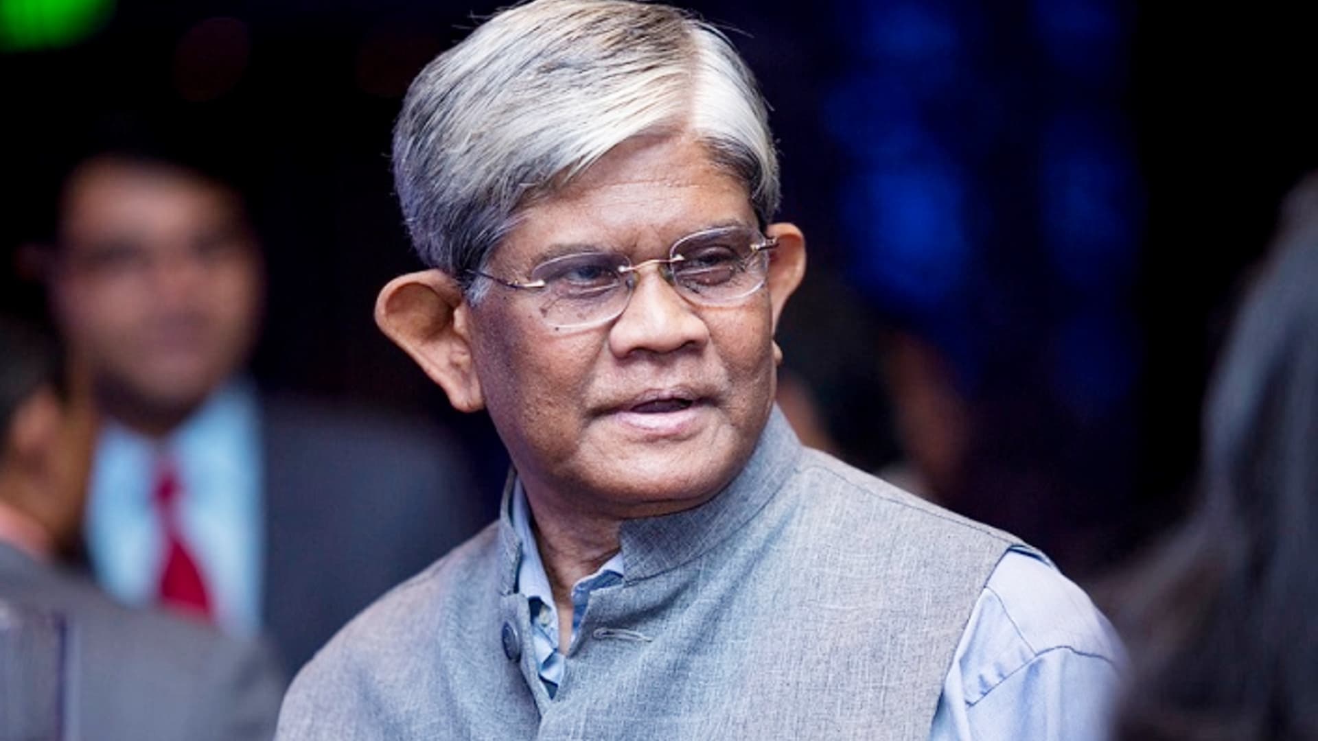 Thumbnail for অর্থ উপদেষ্টার স্পষ্ট ঘোষণা: এখনই কমছে না ব্যাংক ঋণের সুদ