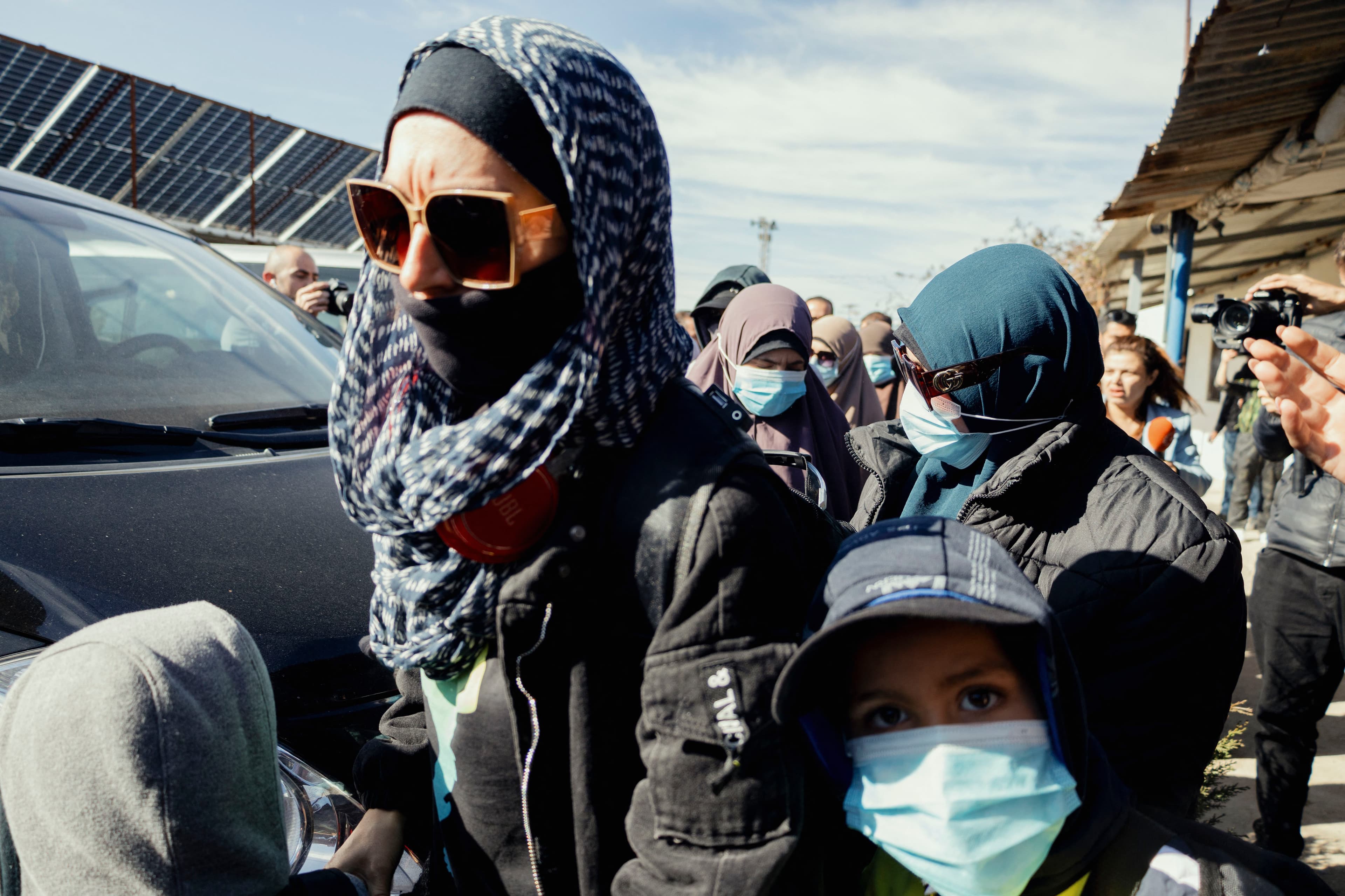 Thumbnail for সিরিয়ায় আটকে পড়া নাগরিকদের ফেরাবে না অস্ট্রেলিয়া