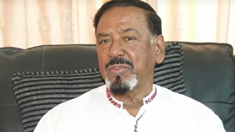 Thumbnail for নির্বাচনের স্বার্থেই গণভোটে সম্মতি জানালেন মেজর হাফিজ